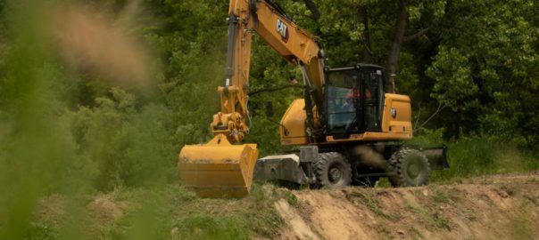 CAT® M320