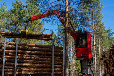 Hiab Announces Second Next Generation Loglift Forestry Crane And Panorama Cabin